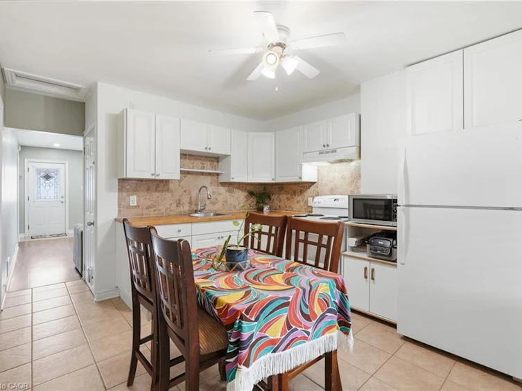 127 Park Row N, Hamilton, ON, L8H 4E7 - 6