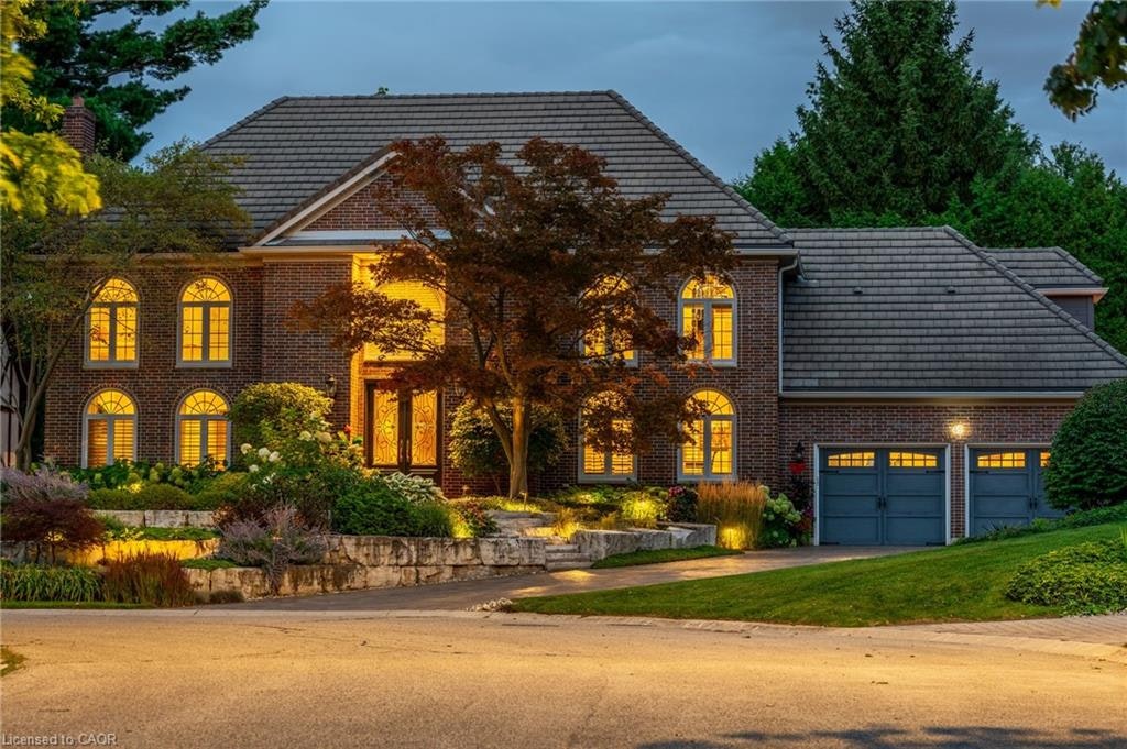 45 Peppertree Crescent, Hamilton, ON, L9G 4L8