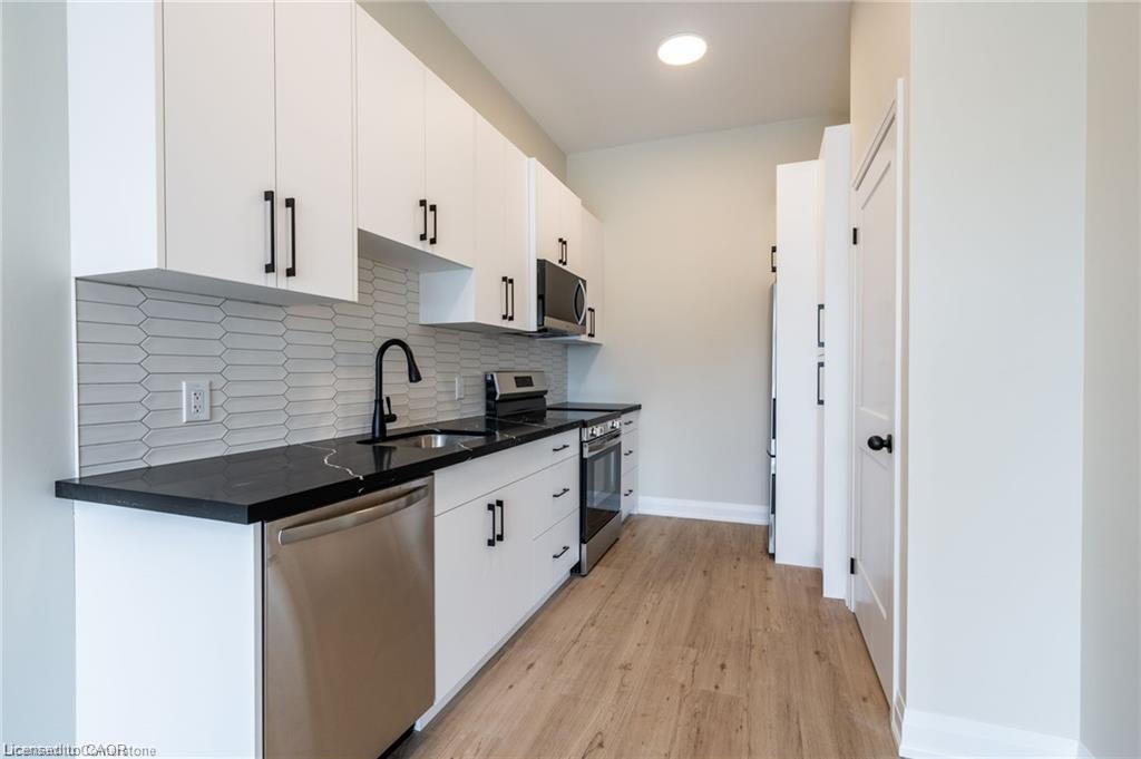A-728 Eleventh Avenue, Hamilton, ON, L8T 2K8 - 5