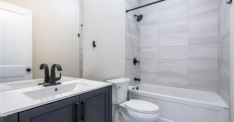 A-728 Eleventh Avenue, Hamilton, ON, L8T 2K8 - 10