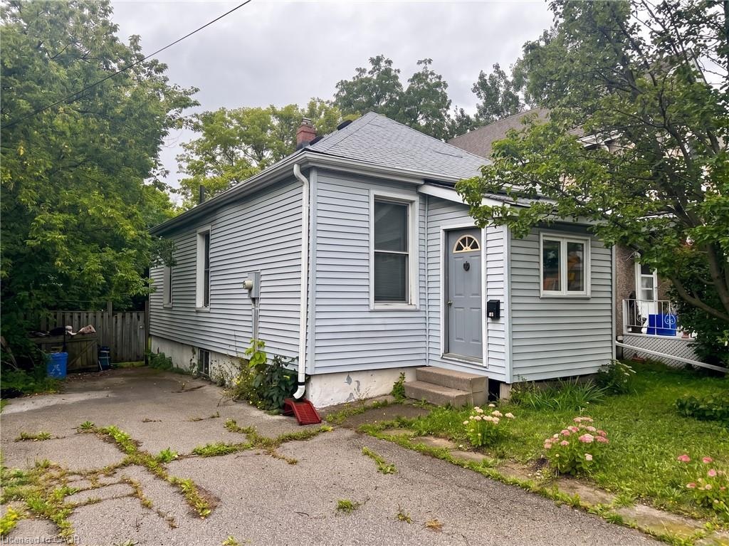 28 Brantdale Avenue, Hamilton, ON, L9C 1B7