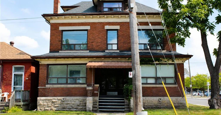 4-56 Wentworth Street N, Hamilton, ON, L8L 5V4