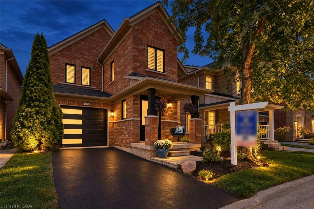 2294 Seton Crescent, Burlington, ON, L7L 6Y4