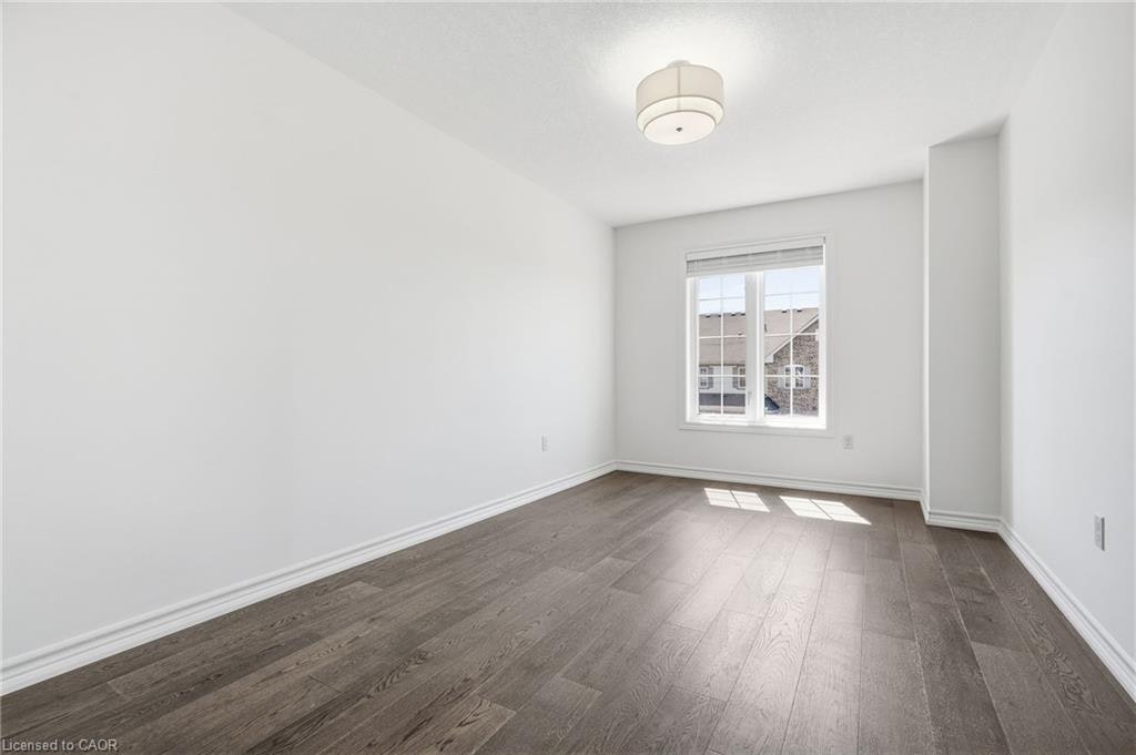 26 Hiscott Drive, Hamilton, ON, L8B 0A3 - 18