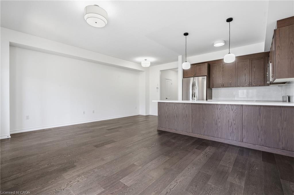 26 Hiscott Drive, Hamilton, ON, L8B 0A3 - 9