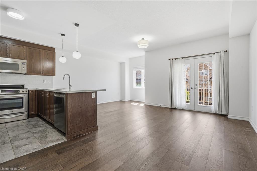 26 Hiscott Drive, Hamilton, ON, L8B 0A3 - 10