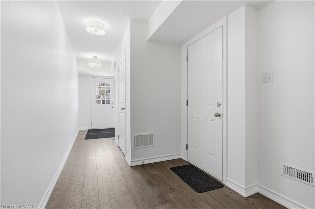 26 Hiscott Drive, Hamilton, ON, L8B 0A3 - 5