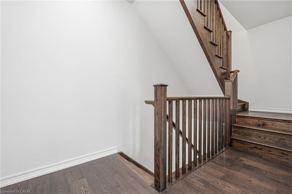 26 Hiscott Drive, Hamilton, ON, L8B 0A3 - 16