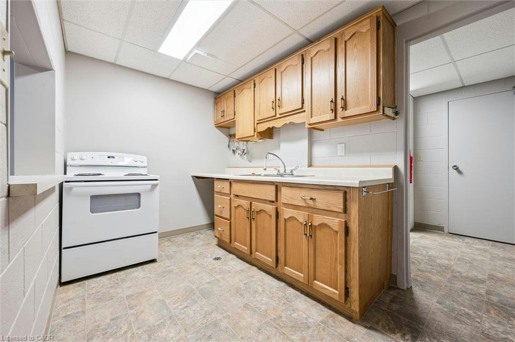 102-67 Breckenridge Drive, Kitchener, ON, N2B 3R8 - 18