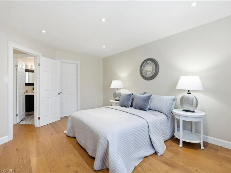 18 Sable Drive, Hamilton, ON, L9K 1K9 - 20