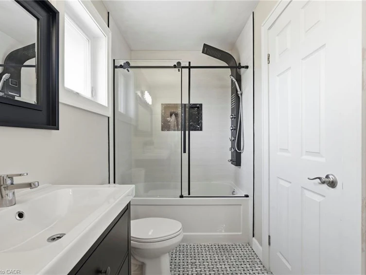 18 Sable Drive, Hamilton, ON, L9K 1K9 - 22
