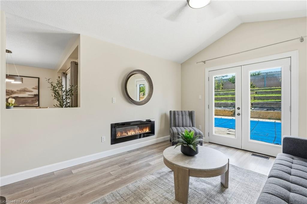 18 Sable Drive, Hamilton, ON, L9K 1K9 - 9