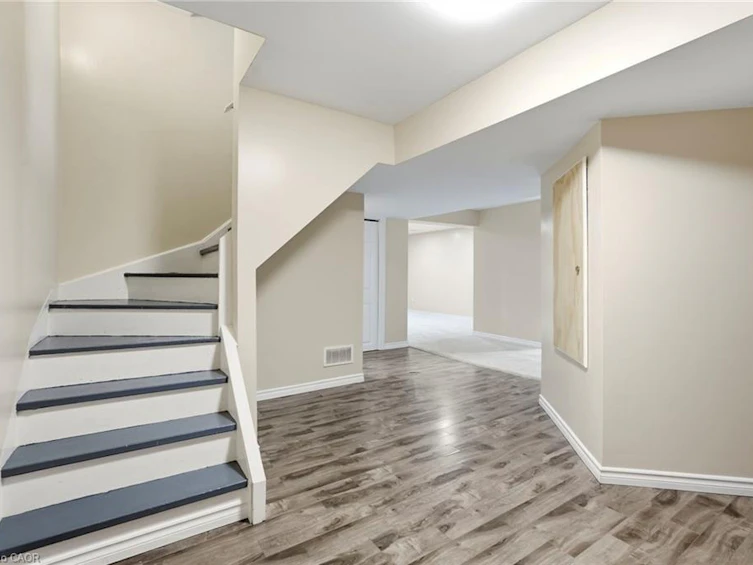18 Sable Drive, Hamilton, ON, L9K 1K9 - 30