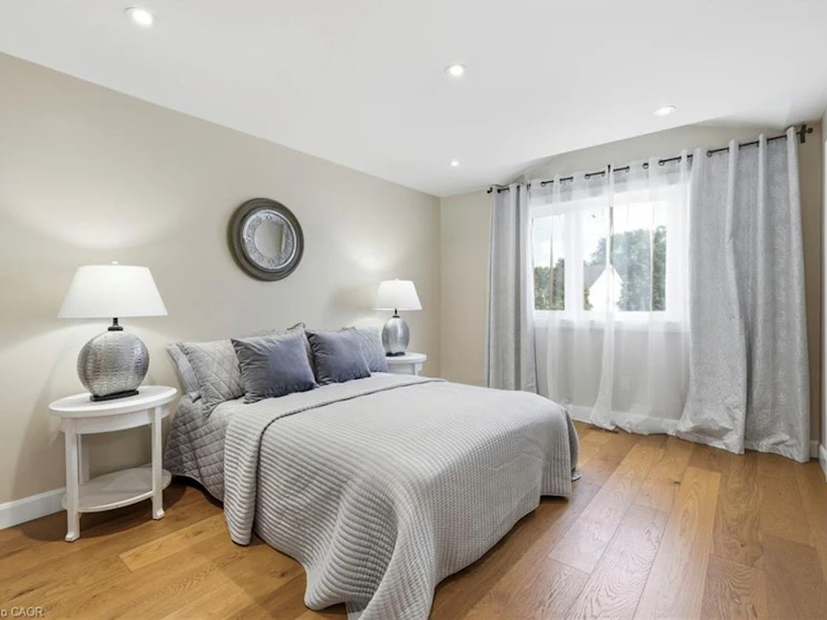 18 Sable Drive, Hamilton, ON, L9K 1K9 - 19