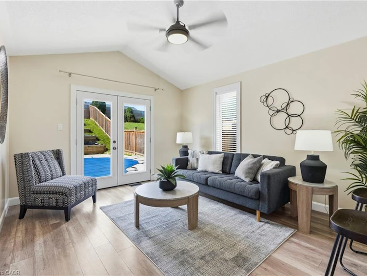 18 Sable Drive, Hamilton, ON, L9K 1K9 - 8