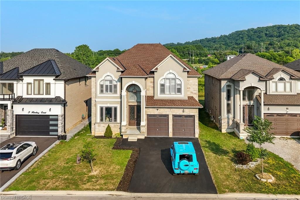 7 Riesling Court, Hamilton, ON, L8G 0B4 - 6