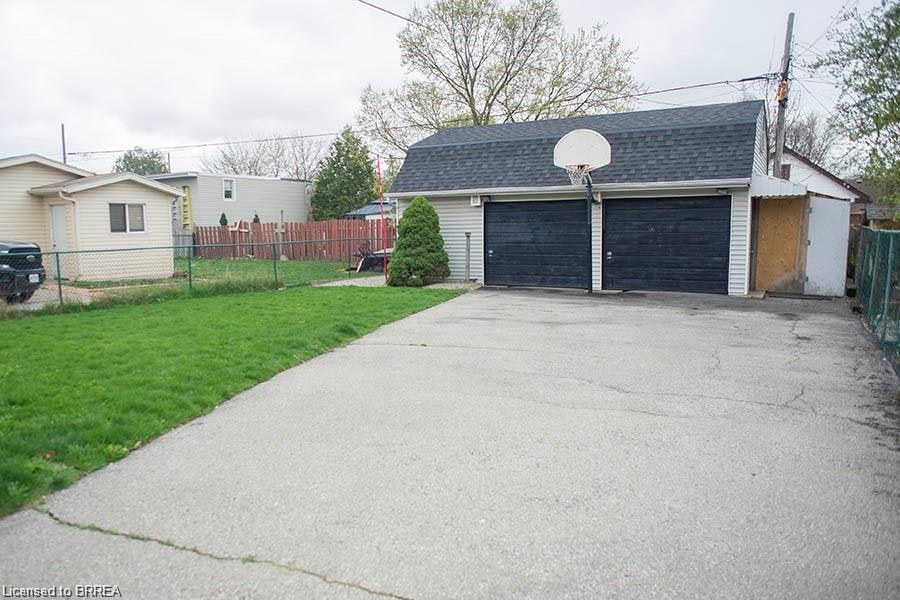 MAIN-225 Chatham Street, Brantford, ON, N3S 4H2 - 14