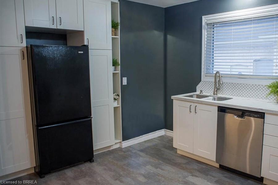 MAIN-225 Chatham Street, Brantford, ON, N3S 4H2 - 7