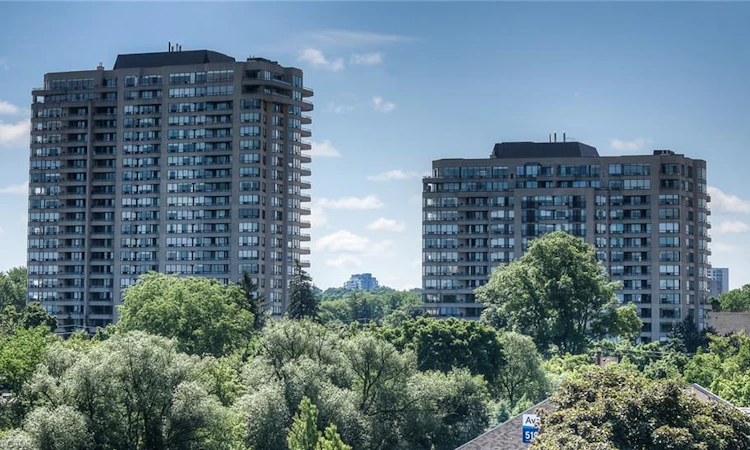 1104-4 Willow Street