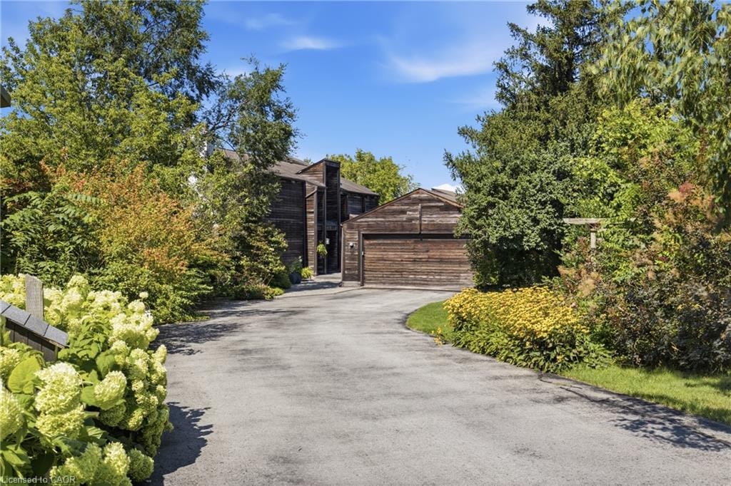 10 Vergorda Circle, St. Catharines, ON, L2T 2P2