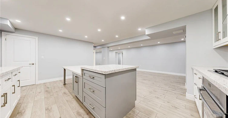 Lower-7 Riesling Court, Hamilton, ON, L8G 0B4 - 9