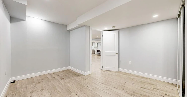 Lower-7 Riesling Court, Hamilton, ON, L8G 0B4 - 12