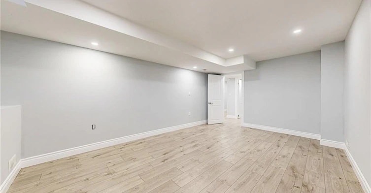 Lower-7 Riesling Court, Hamilton, ON, L8G 0B4 - 11