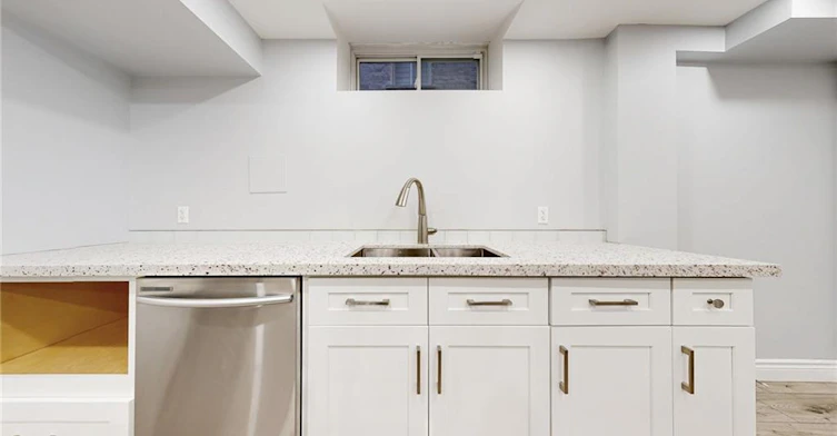 Lower-7 Riesling Court, Hamilton, ON, L8G 0B4 - 8