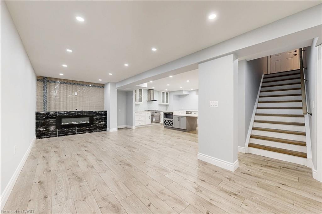 Lower-7 Riesling Court, Hamilton, ON, L8G 0B4 - 3