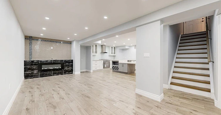 Lower-7 Riesling Court, Hamilton, ON, L8G 0B4 - 3
