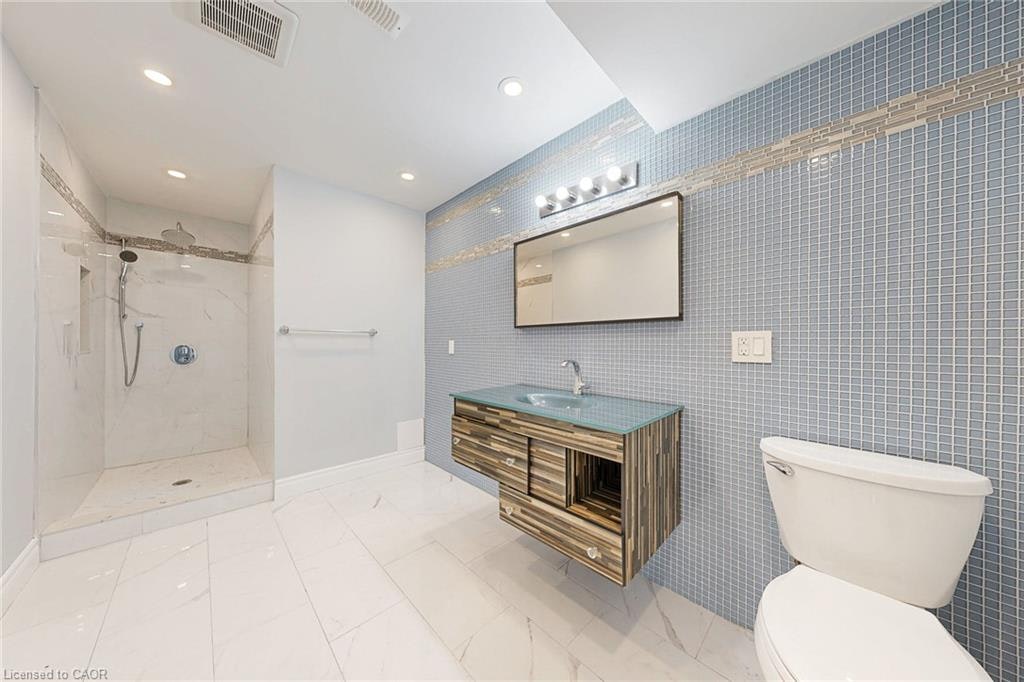 Lower-7 Riesling Court, Hamilton, ON, L8G 0B4 - 14