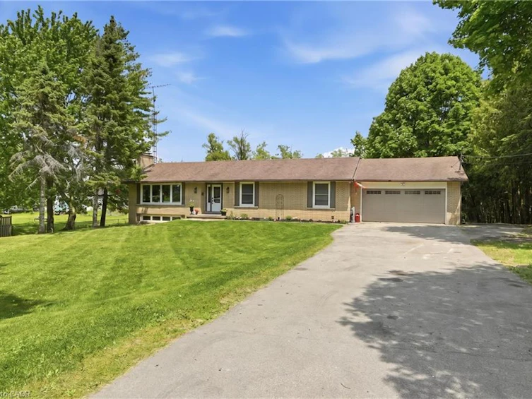 318 Freelton Road, Hamilton, ON, N0B 2J0 - 2