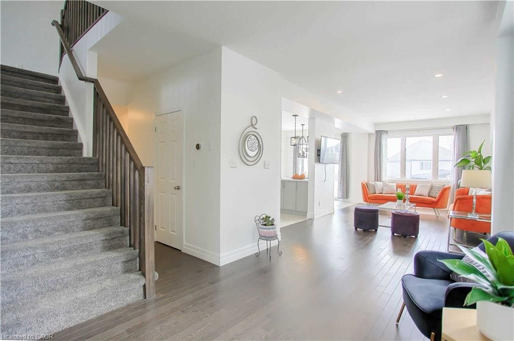 99 Saddlebrook Court, Kitchener, ON, N2R 0P6 - 6