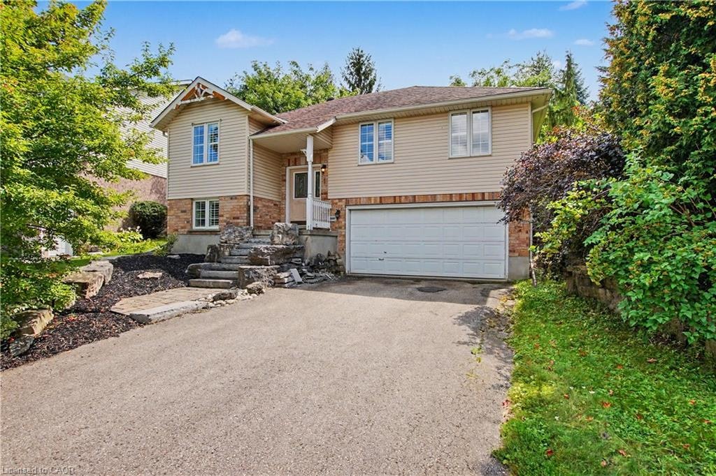 1 Cutting Drive, Centre Wellington, ON, N0B 1S0
