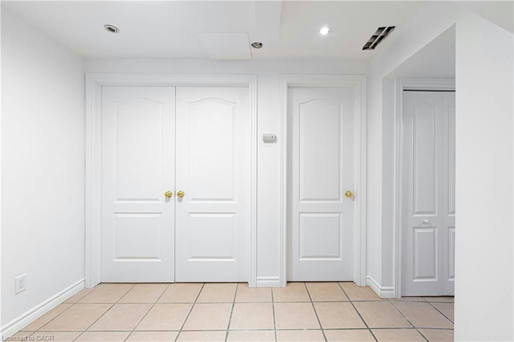 Room E-119 Summers Drive, Thorold, ON, L2V 5C7 - 23