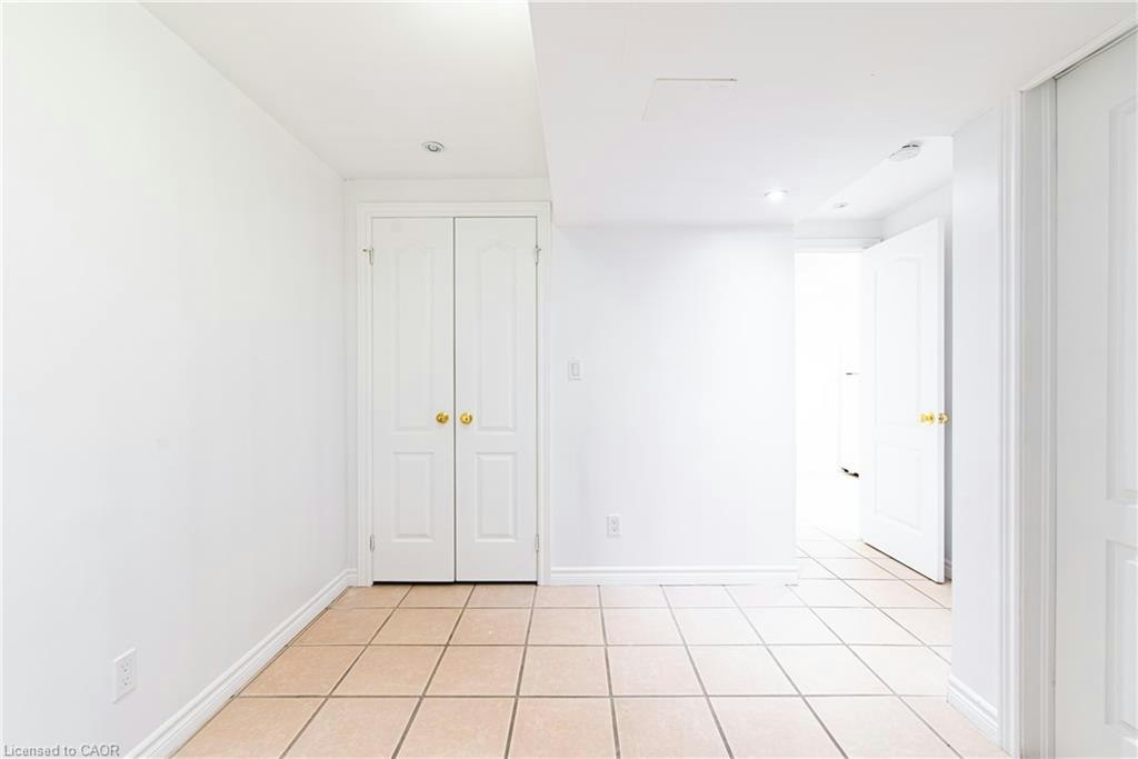 Room E-119 Summers Drive, Thorold, ON, L2V 5C7 - 28