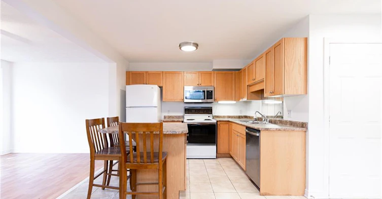 Room C-119 Summers Drive, Thorold, ON, L2V 5C7 - 11