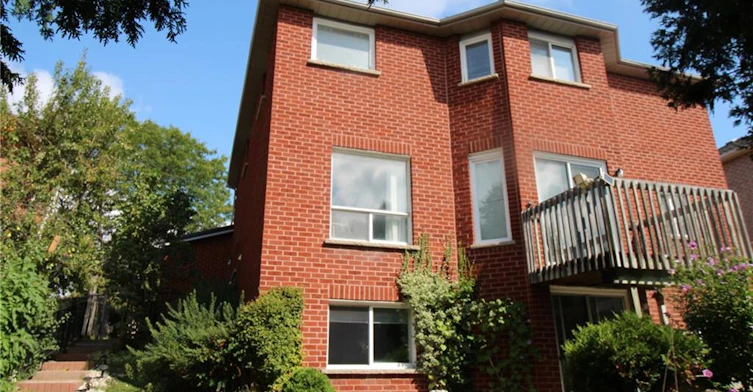 BSMT-144 Huntingwood Avenue, Hamilton, ON, L9H 6X7 - 16