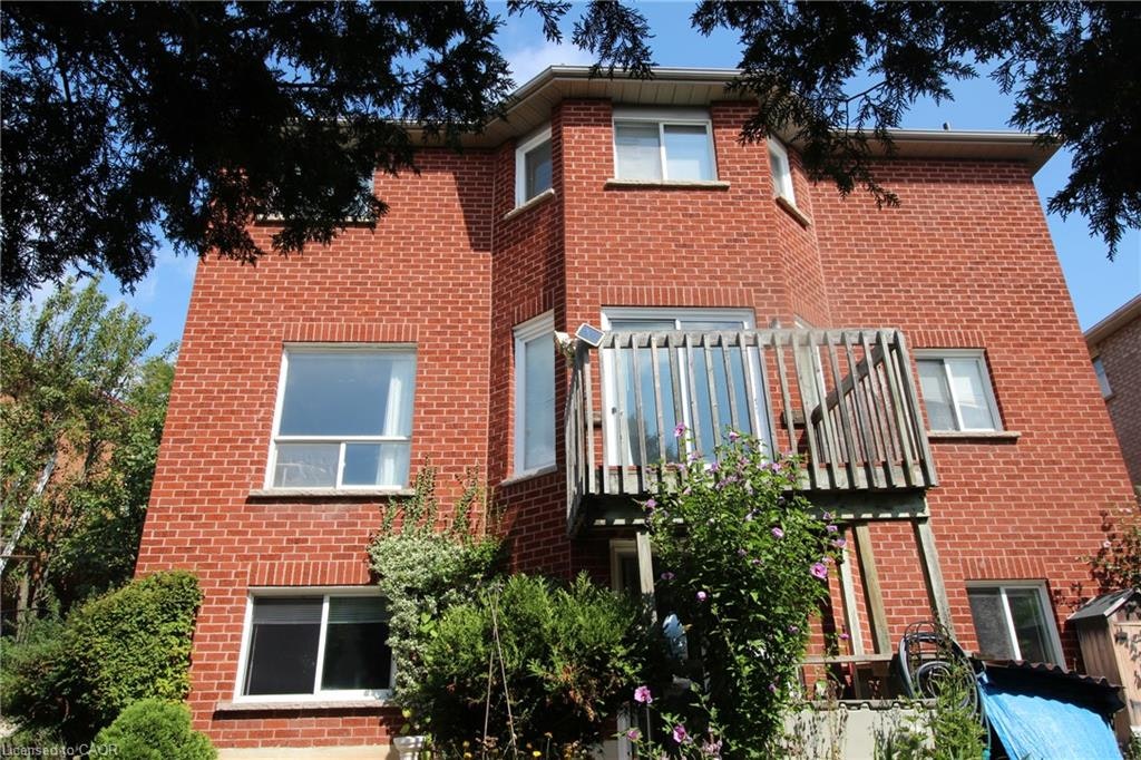 BSMT-144 Huntingwood Avenue, Hamilton, ON, L9H 6X7