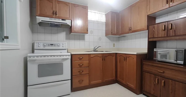 BSMT-144 Huntingwood Avenue, Hamilton, ON, L9H 6X7 - 8