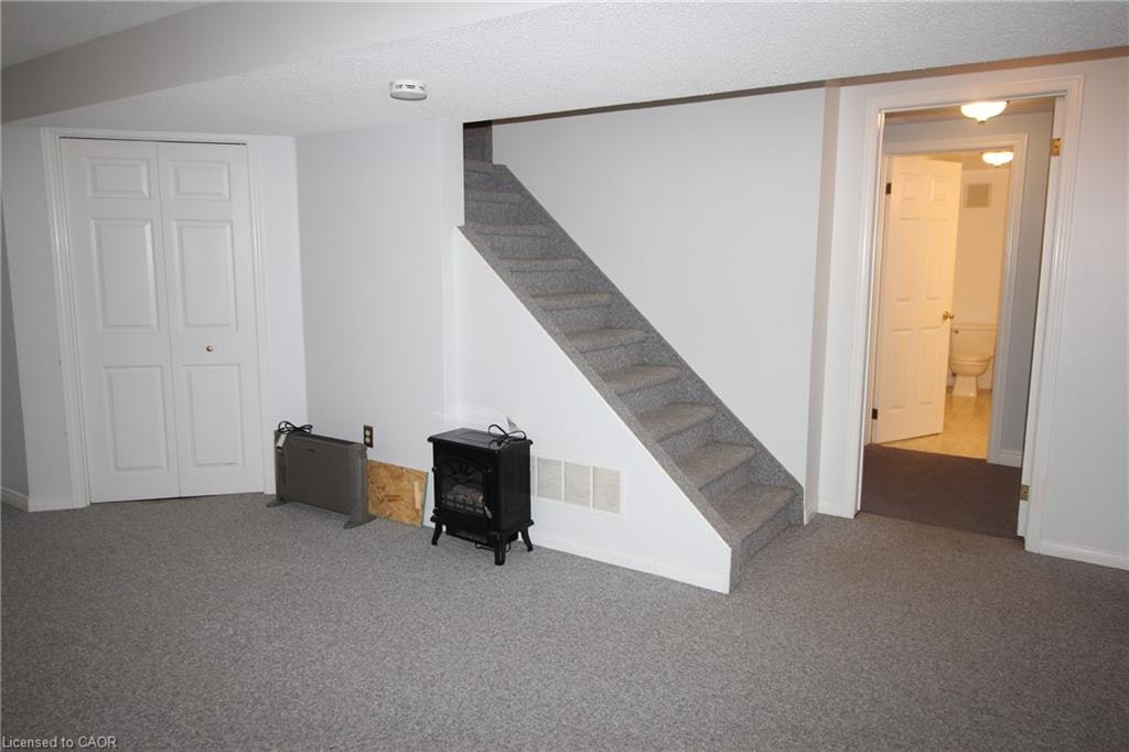BSMT-144 Huntingwood Avenue, Hamilton, ON, L9H 6X7 - 15