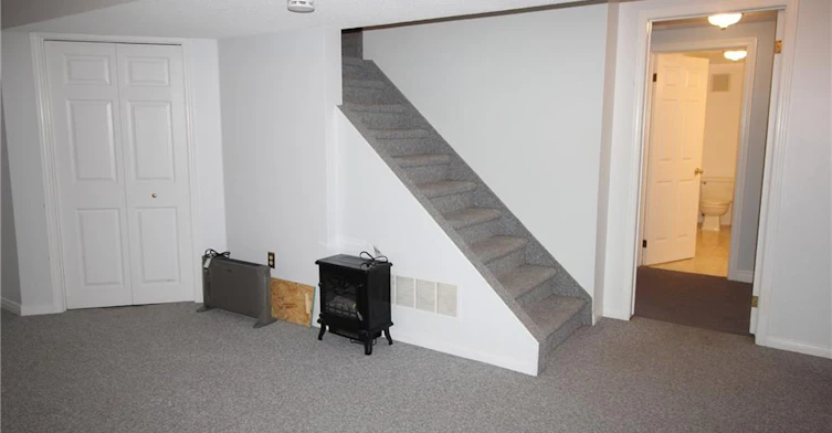 BSMT-144 Huntingwood Avenue, Hamilton, ON, L9H 6X7 - 15