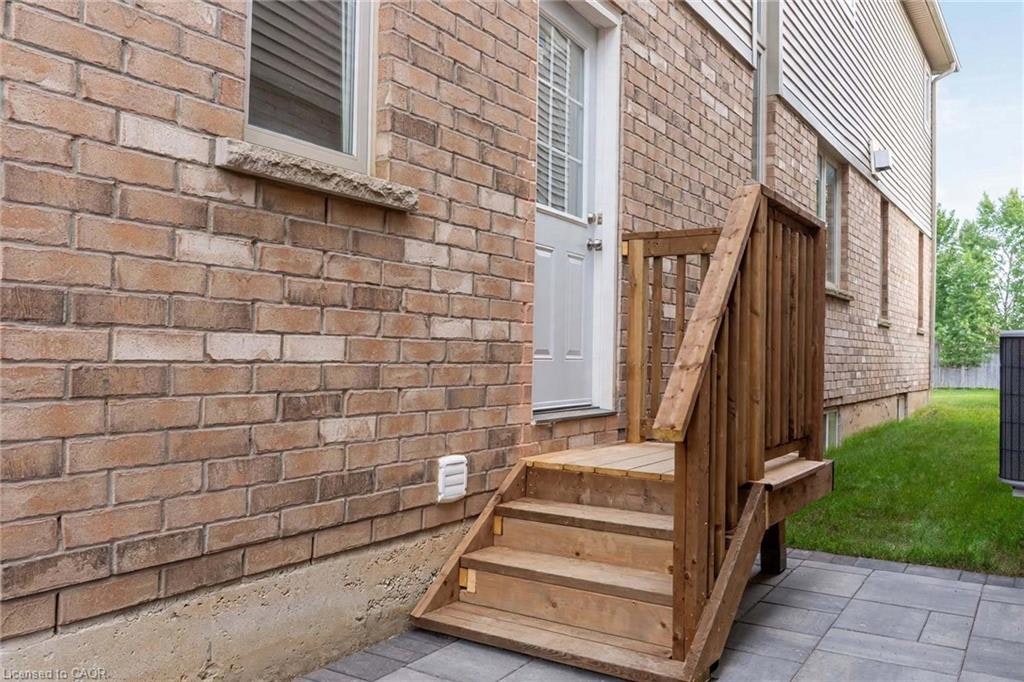53 Creek Ridge Street, Kitchener, ON, N2R 0B6 - 2