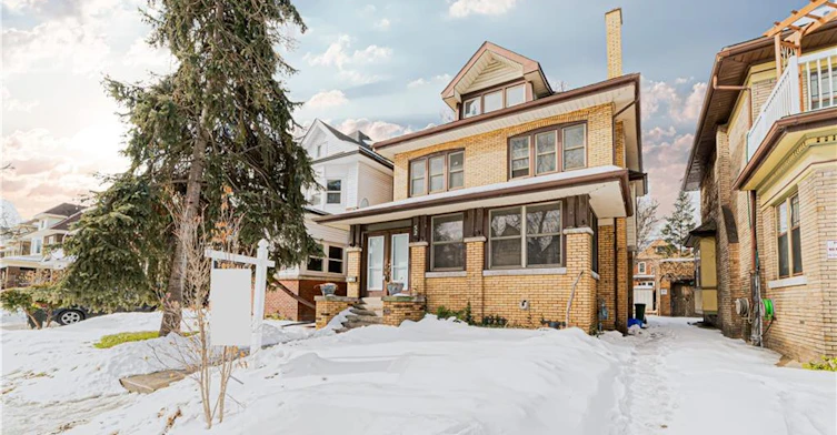 Main-52 Proctor Boulevard, Hamilton, ON, L8M 2M4