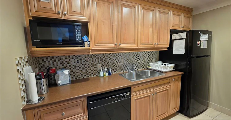 102-1000 Creekside Drive, Hamilton, ON, L9H 7S6 - 9