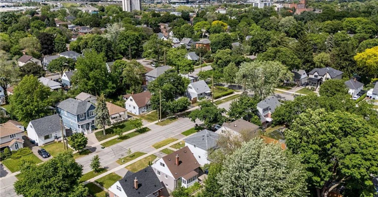 7 Putney Road, Toronto, ON, M8W 2K6 - 39