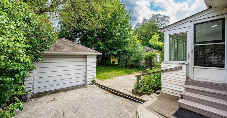 7 Putney Road, Toronto, ON, M8W 2K6 - 35