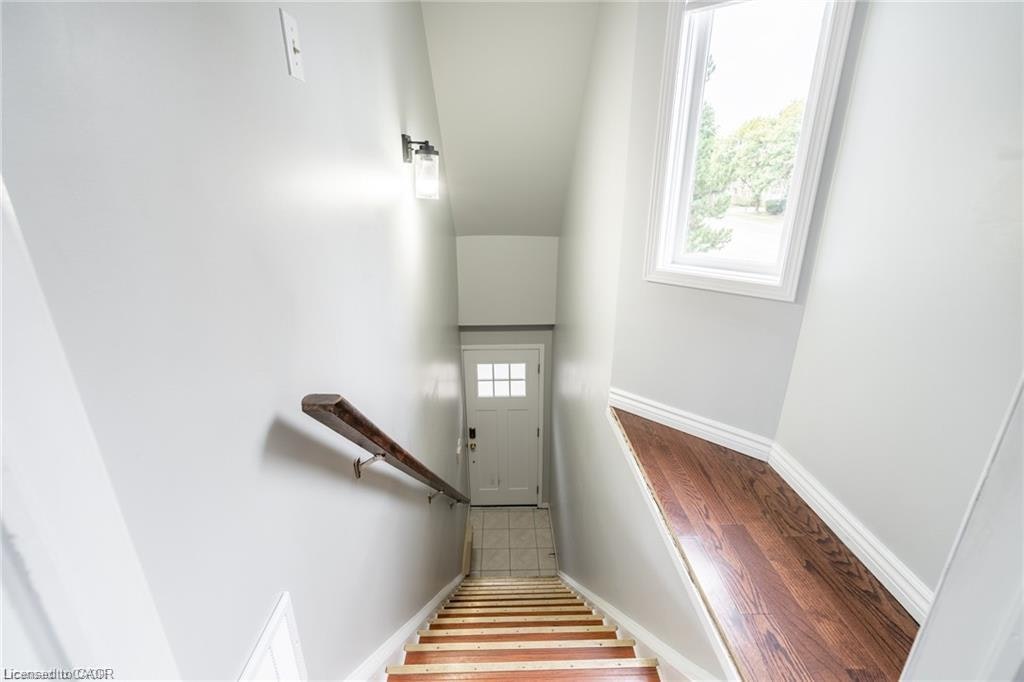 1-266 Limeridge Road E, Hamilton, ON, L9A 2S7 - 3