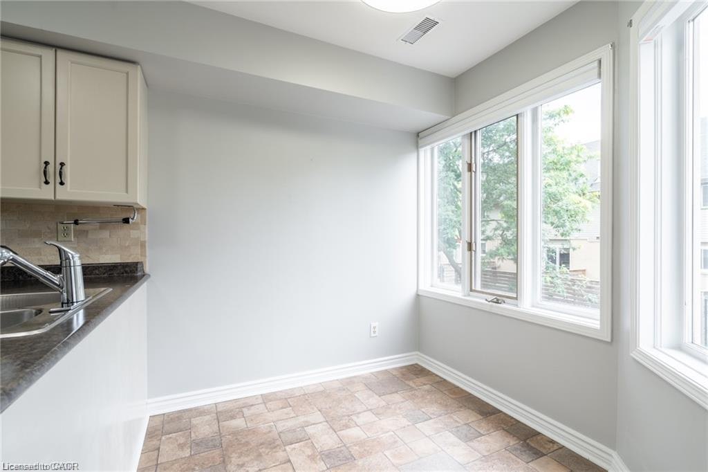 1-266 Limeridge Road E, Hamilton, ON, L9A 2S7 - 11