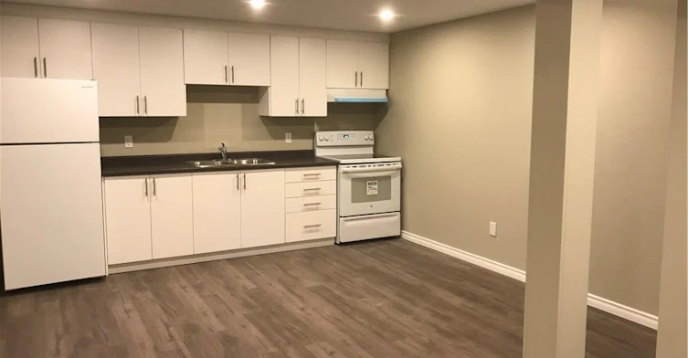 102 B Elmbank Trail, Kitchener, ON, N2R 0H1